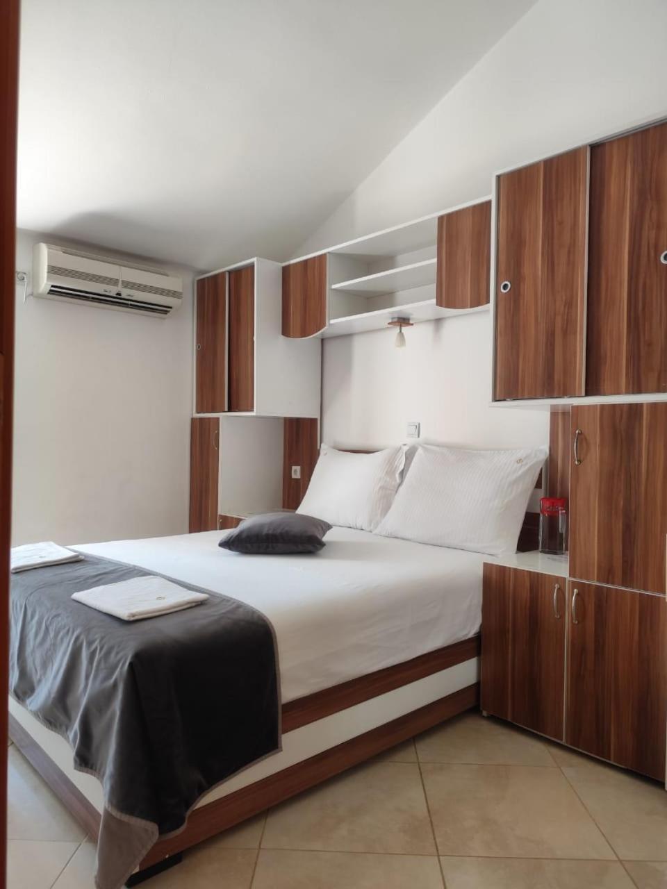 Villa Dvor Kornic Budva Zewnętrze zdjęcie